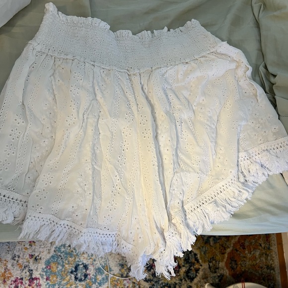 WhiteFloral Tassel Shorts NWT - Picture 5 of 7